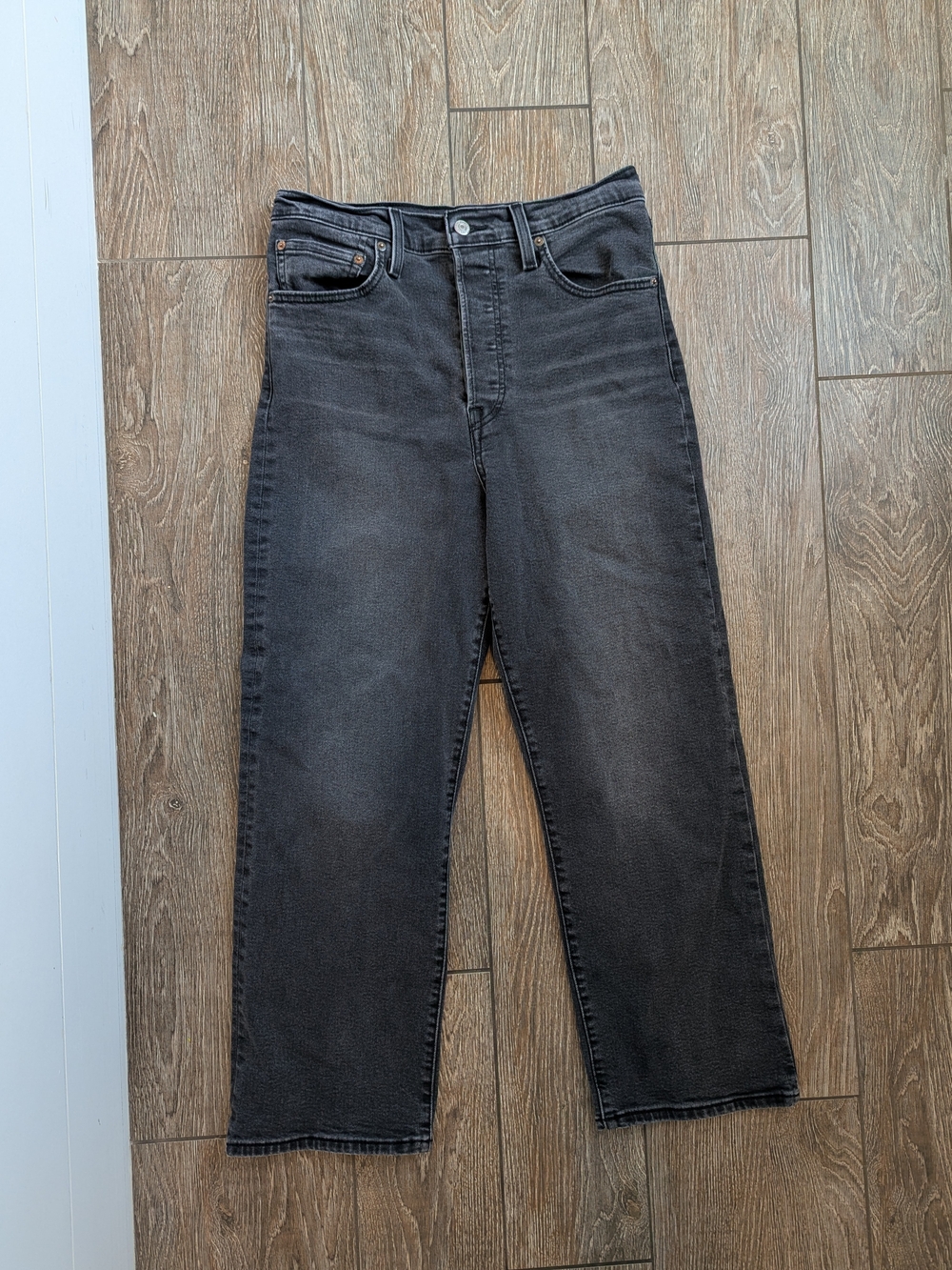 Levi's Ribcage Straight Ankle Size 30 X 27 Washed Black Button Fly Stretch